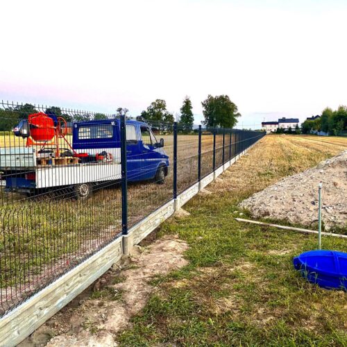 Ogrodzenia panelowe na nierównym terenie. Ogrodzenia panelowe czy ogrodzenia palisadowe. Ogrodzenia palisadowe, Brama palisadowa, Ipłot Ogrodzenia, Ogrodzenia łódzkie, Ogrodzenia Łęczyca