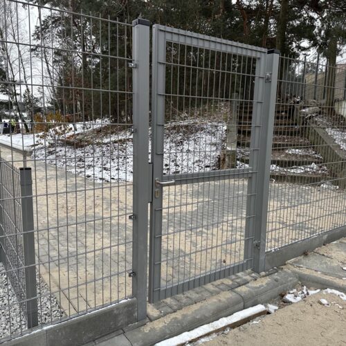 Najczęstsze błędy przy zakupie bram panelowych. Ogrodzenia panelowe, Brama panelowa,Ogrodzenia sztachetowe, Sztachety metalowe,Ogrodzenia palisadowe, Brama palisadowa, Ipłot Ogrodzenia, Ogrodzenia łódzkie, Ogrodzenia Łęczyca