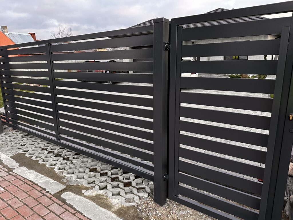 Jak wysokie powinno być ogrodzenie