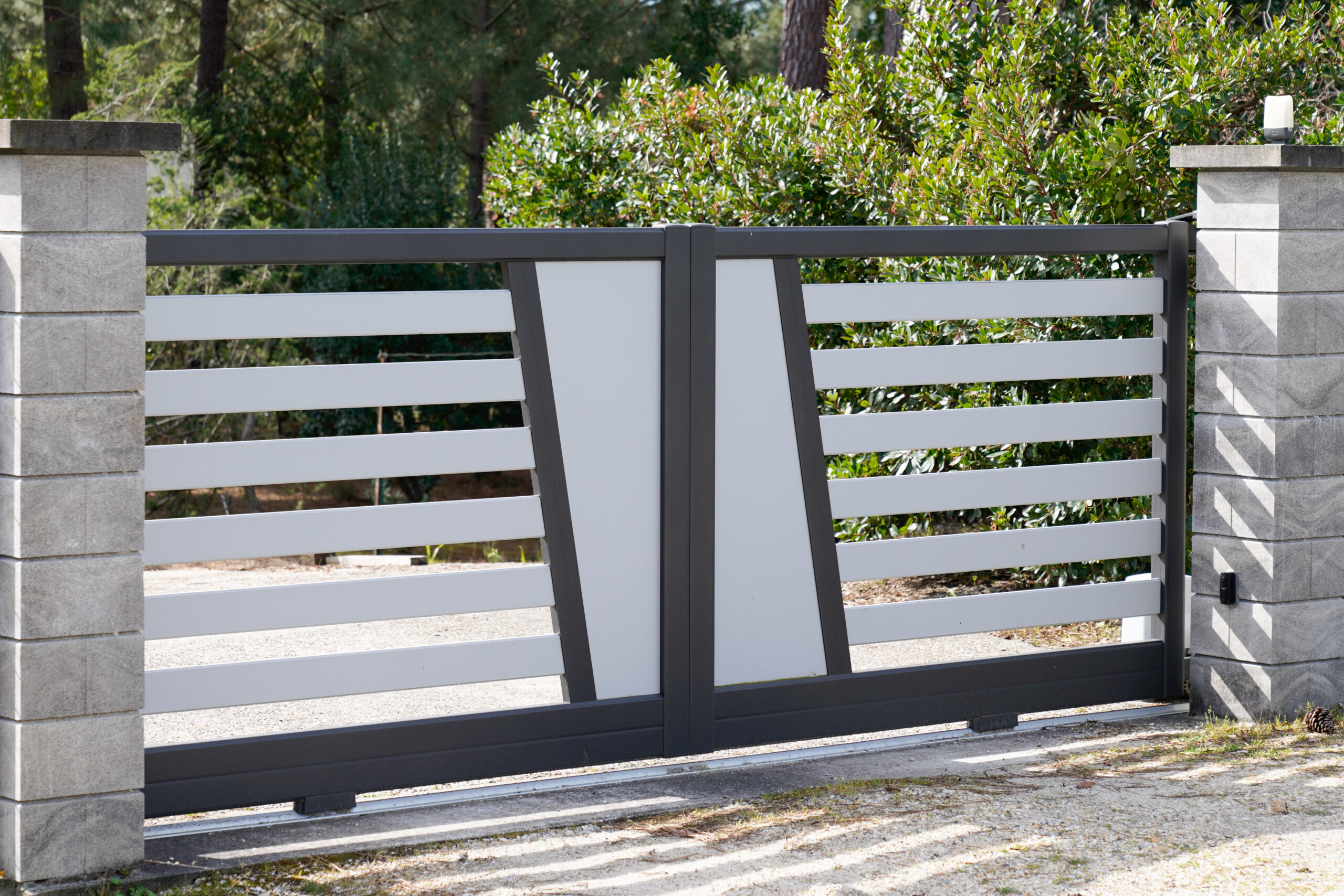 Profesjonalny montaż ogrodzenia