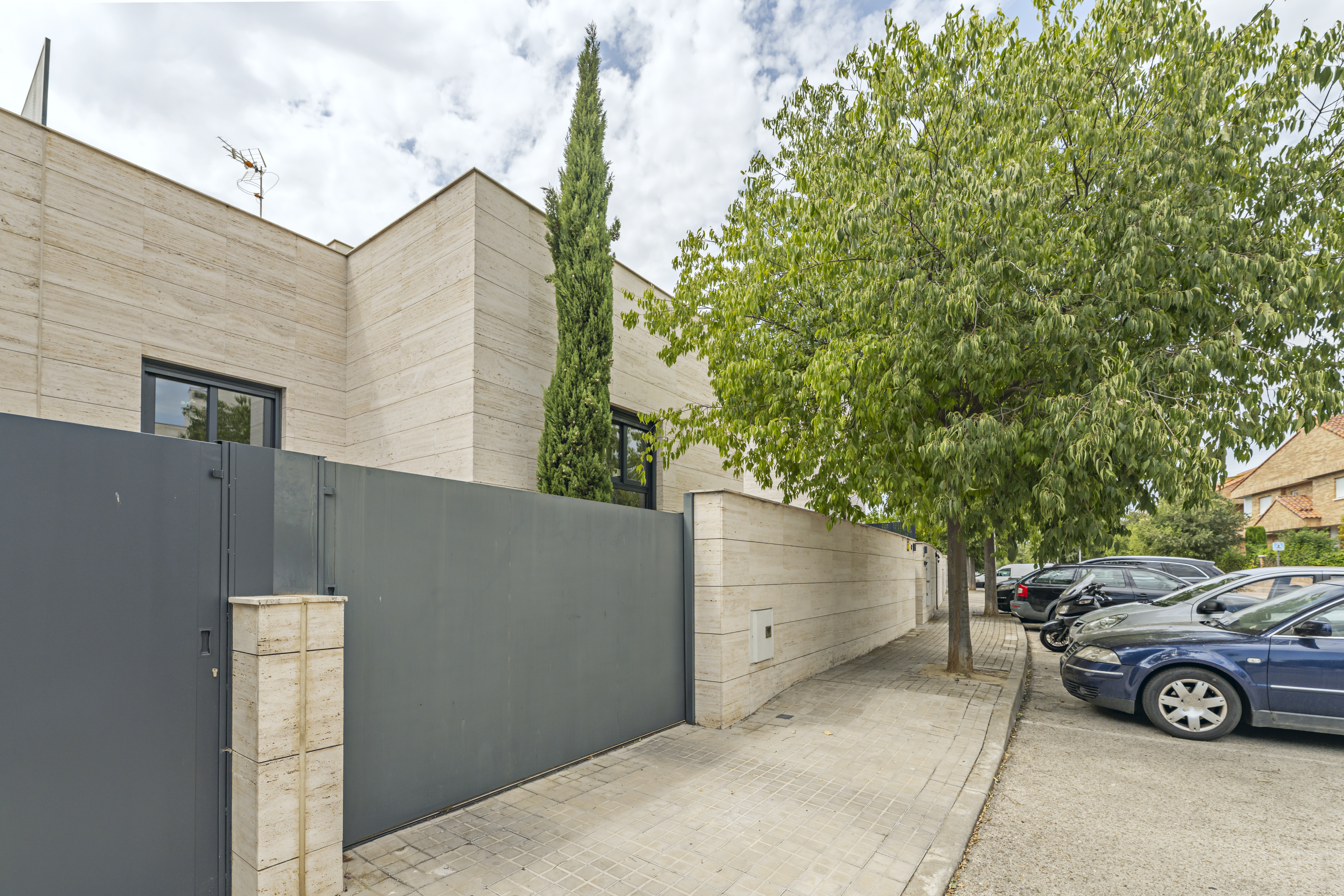 najtrwalsze typy ogrodzeń