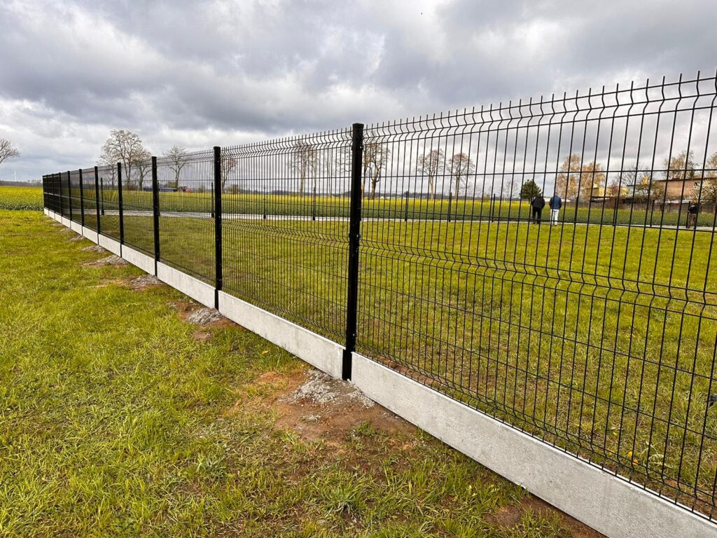 Ogrodzenia panelowe z podmurówką